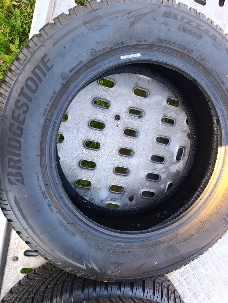 Opony zimowe Bridgestone 2024r komplet z Niemiec jak nowe