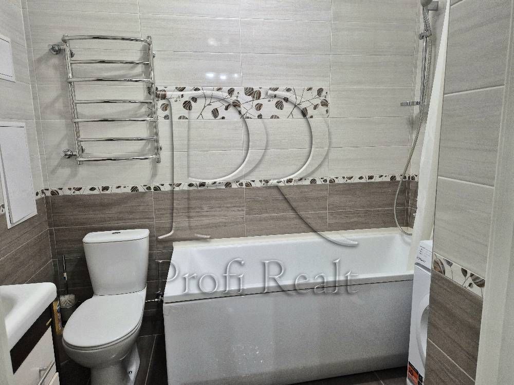 1.к.к-ра 48м2.ЖК Лідер. Казарменна,6Г.метро КПІ