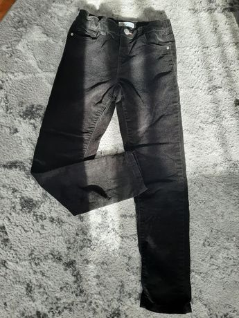 Spodnie czarne sztruksowe