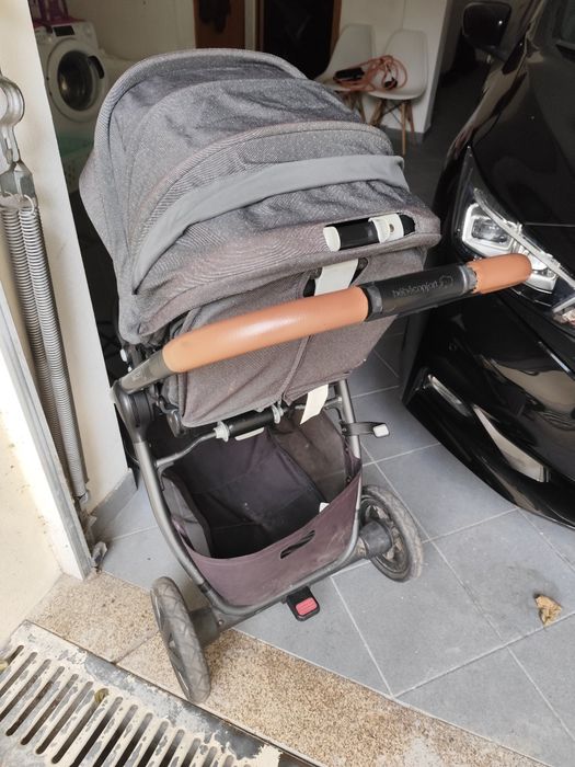 Carrinho Bebé Bebe Confort/Maxi Cosi Adorra