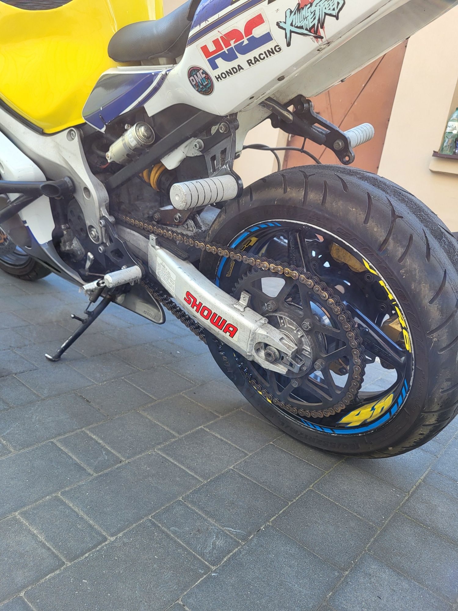 Honda Cbr 600 F4i stunt