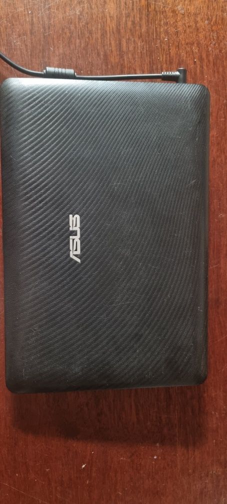 Продам нетбук Asus Eee pc