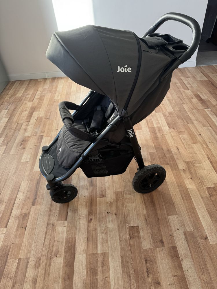 Wózek spacerowy Joie