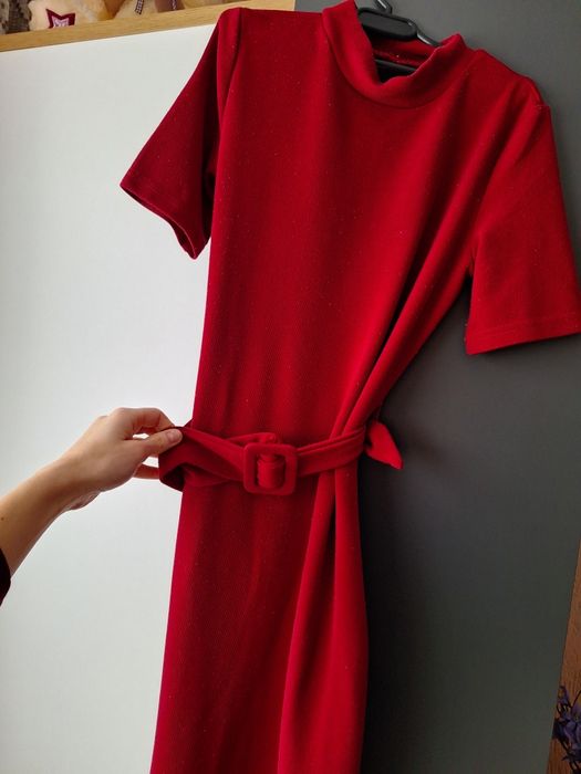 Sukienka sweterkowa midi