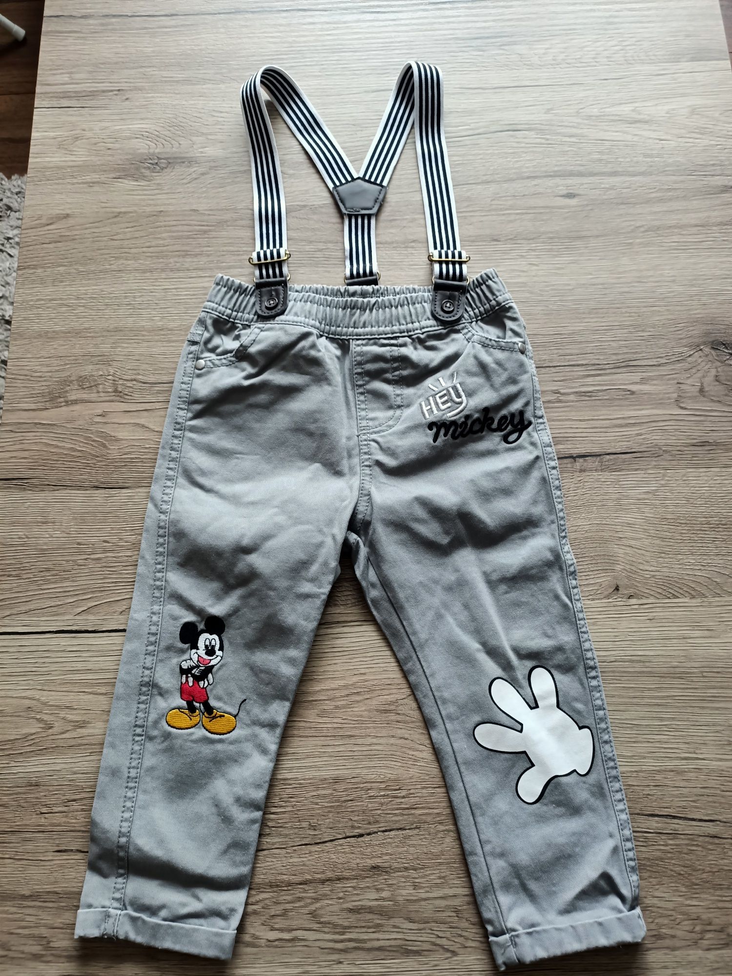 Spodnie plus szelki Mickey Mouse