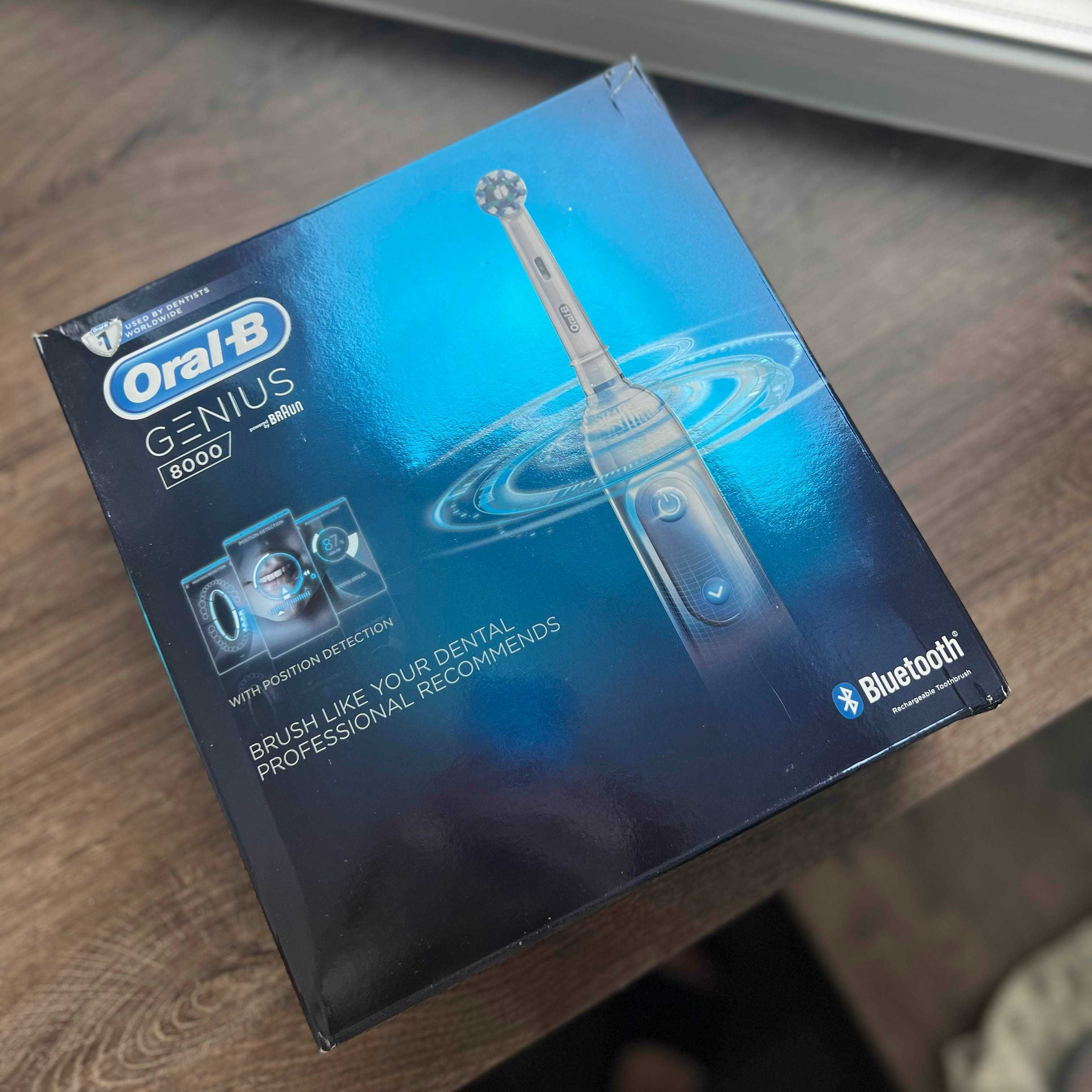 Зубна щітка електрична Oral-B Genius 8000 White