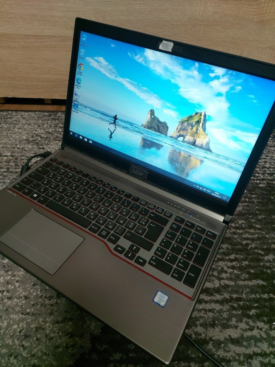 Мощный ноутбук fujitsu DDR4 8GB