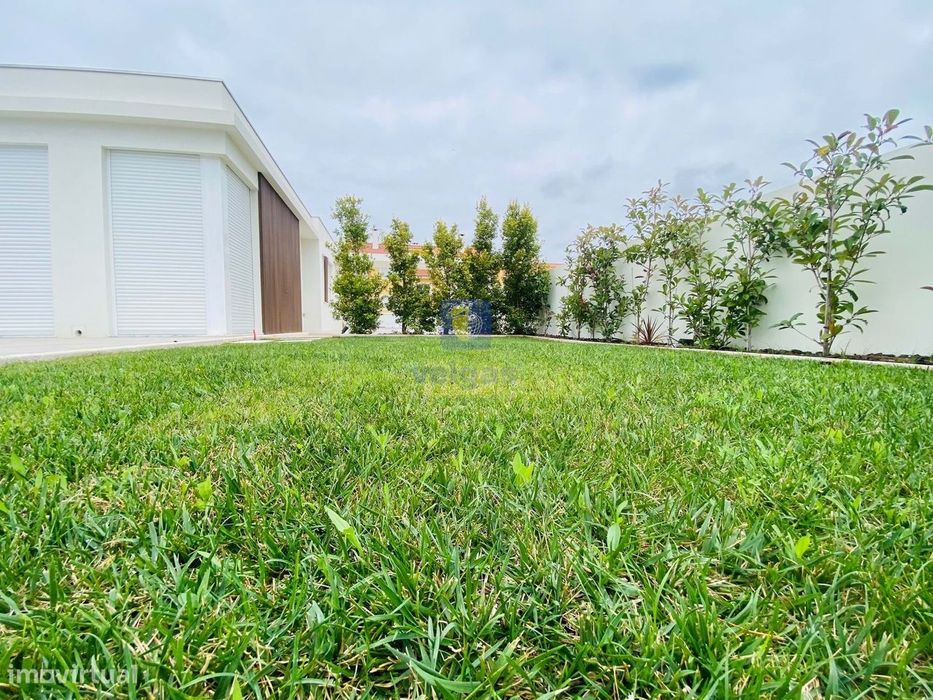 Moradia Unifamiliar com Piscina - Lourinhã