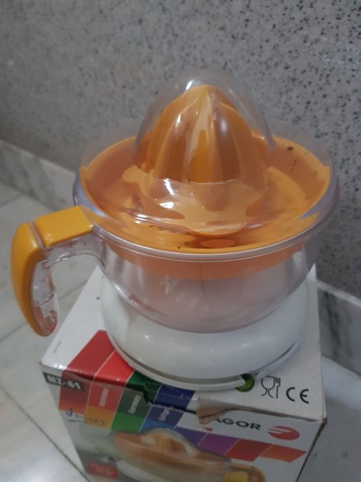 Espremedor Citrinos Eléctrico FAGOR - 500 ML
