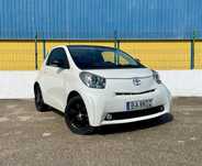 Toyota iQ 1.0 VVT-i 2 EP+NAVI+Bluetooth