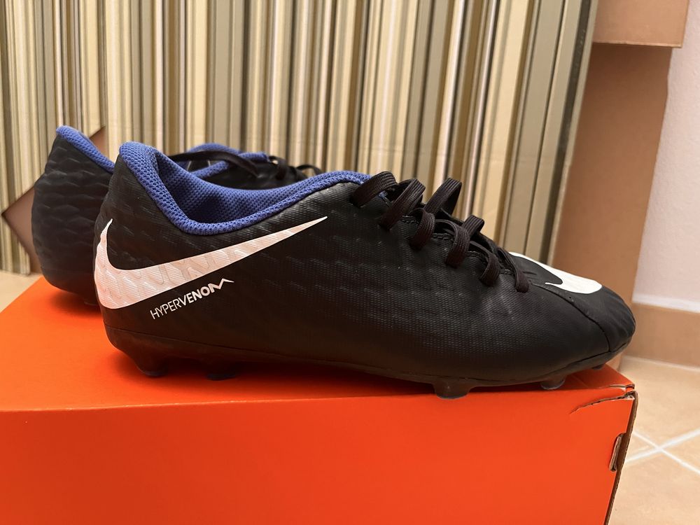 Korki nike jr hypervenom phade r.37,5