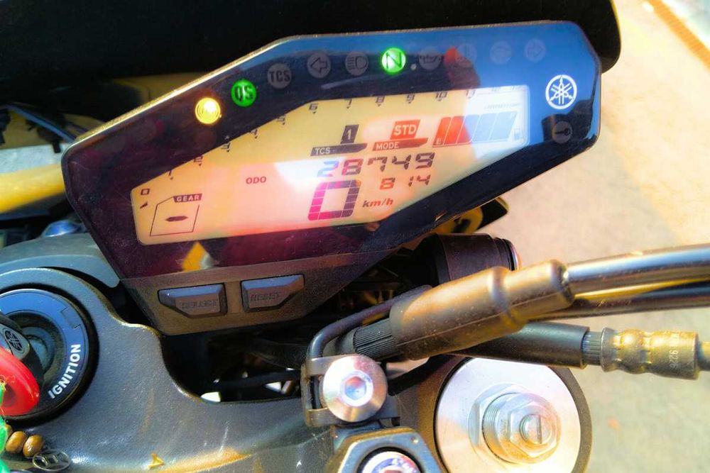 Yamaha MT-09 (2019) - 29.000 km - Linha completa SC Project + extras