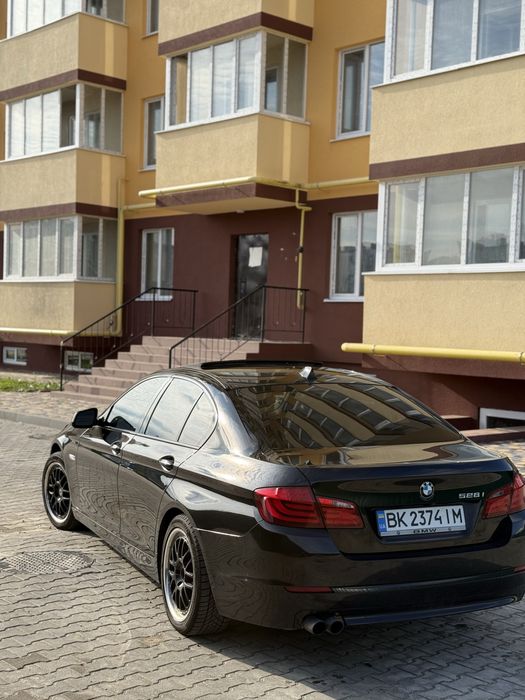 Продам Bmw f10 528i