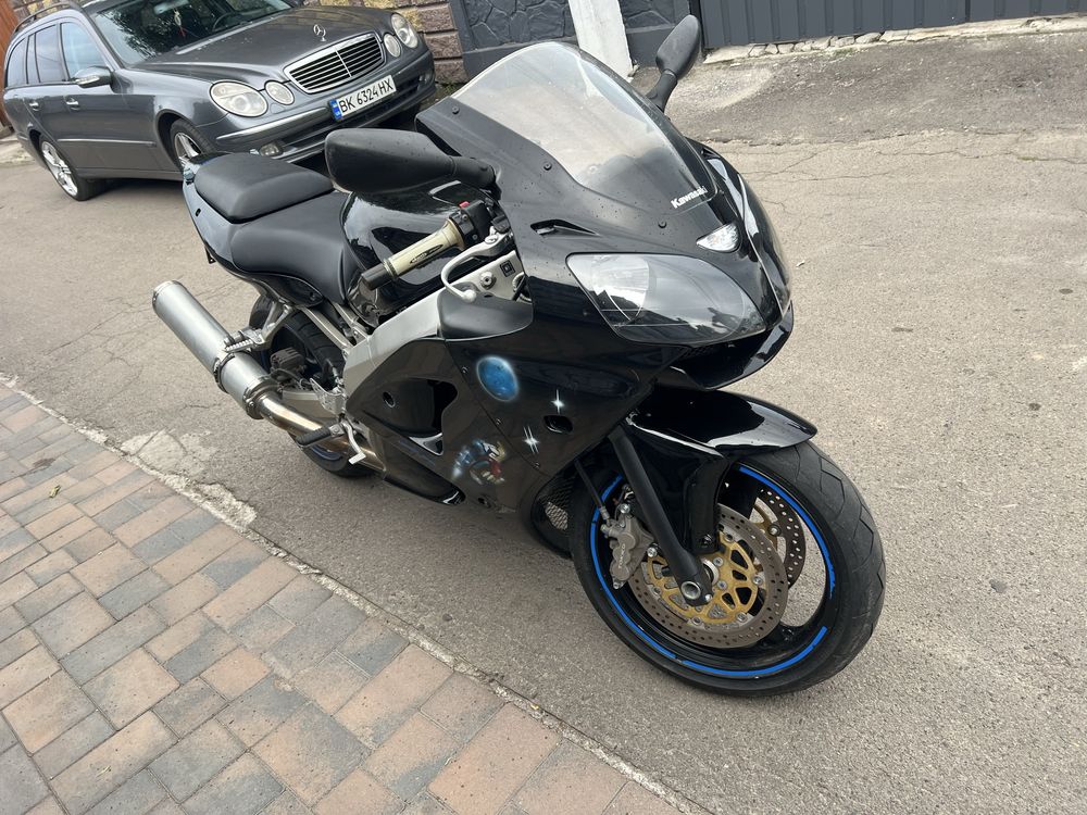 Продам Kawasaki ZX6R