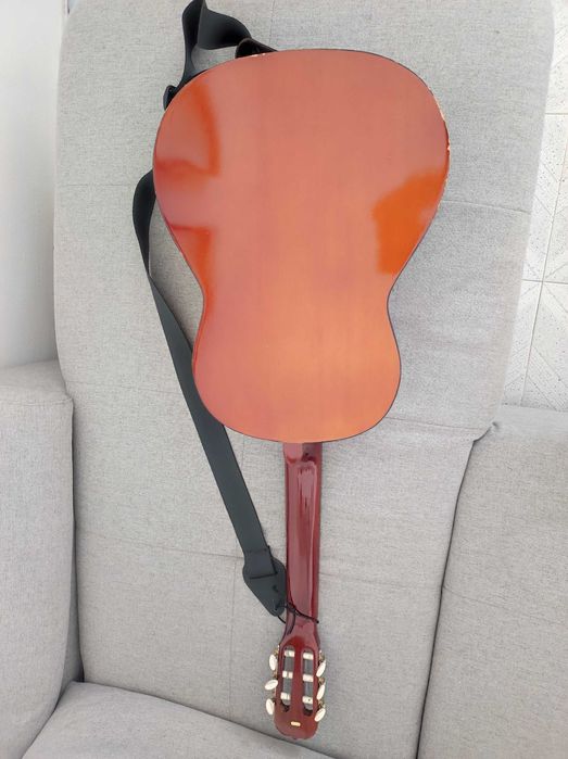 Guitarra tamanho criança