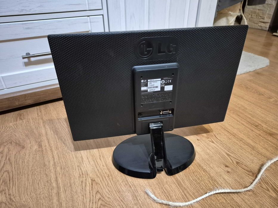 Monitor LG 19m38a 18,5 cala