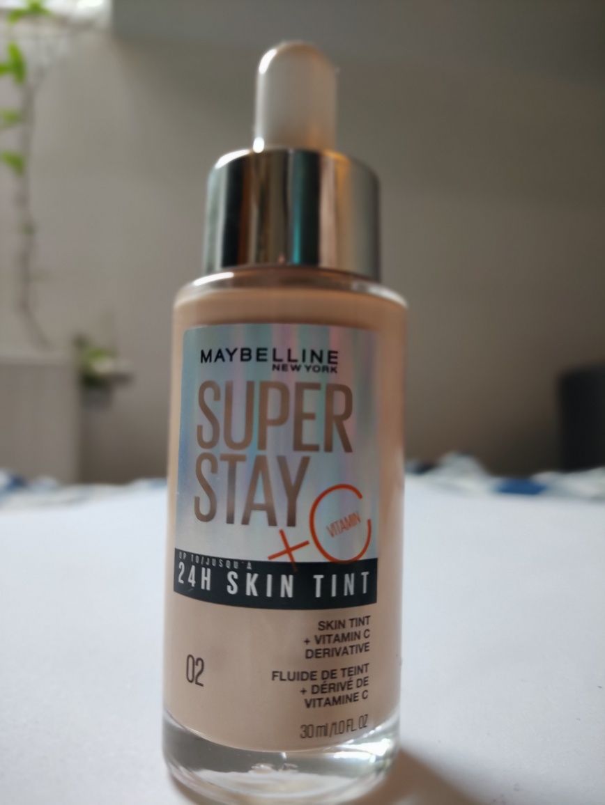 MAYBELLINE 24H Glow Skin Super Stay 02