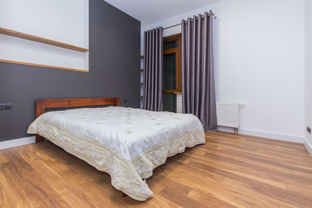 Будинок з безперебійним електропостачанням та автономним опаленням