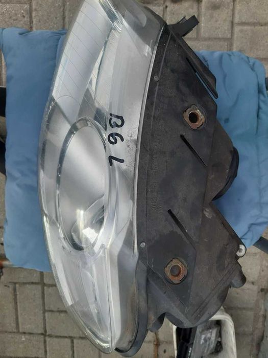 VW Passat B6 reflektor lewy lampa lewy przód