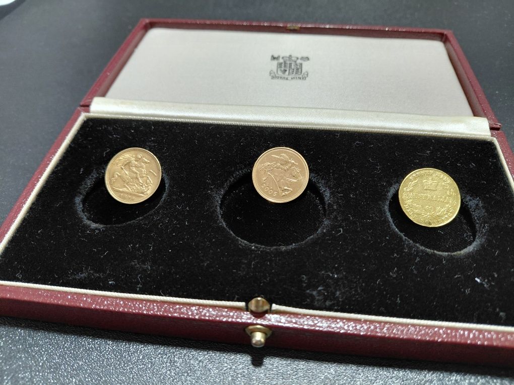 Caixas Royal Mint  3 Meias Libras