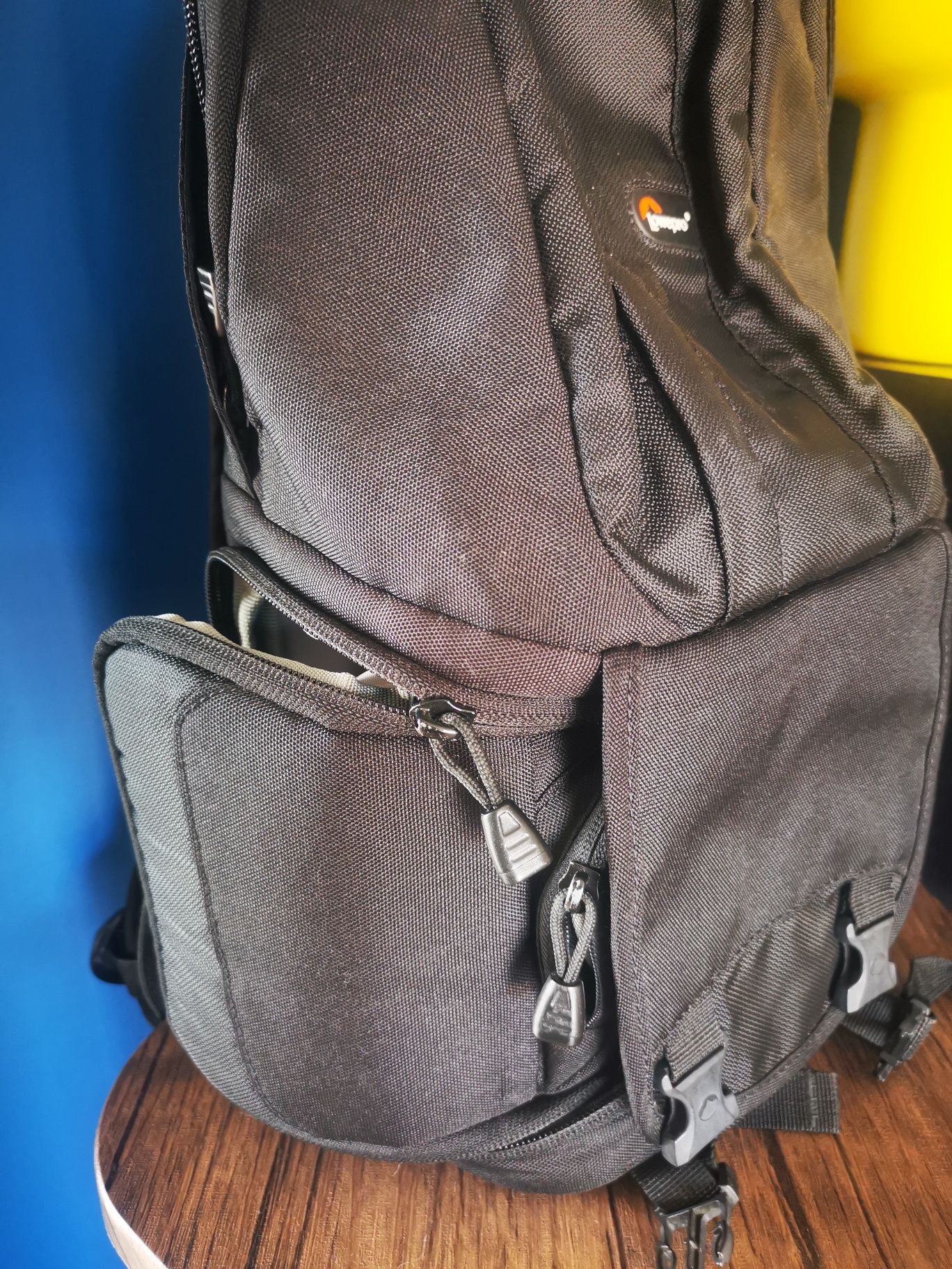 Mochila Lowepro 100 preta para máquina fotográfica