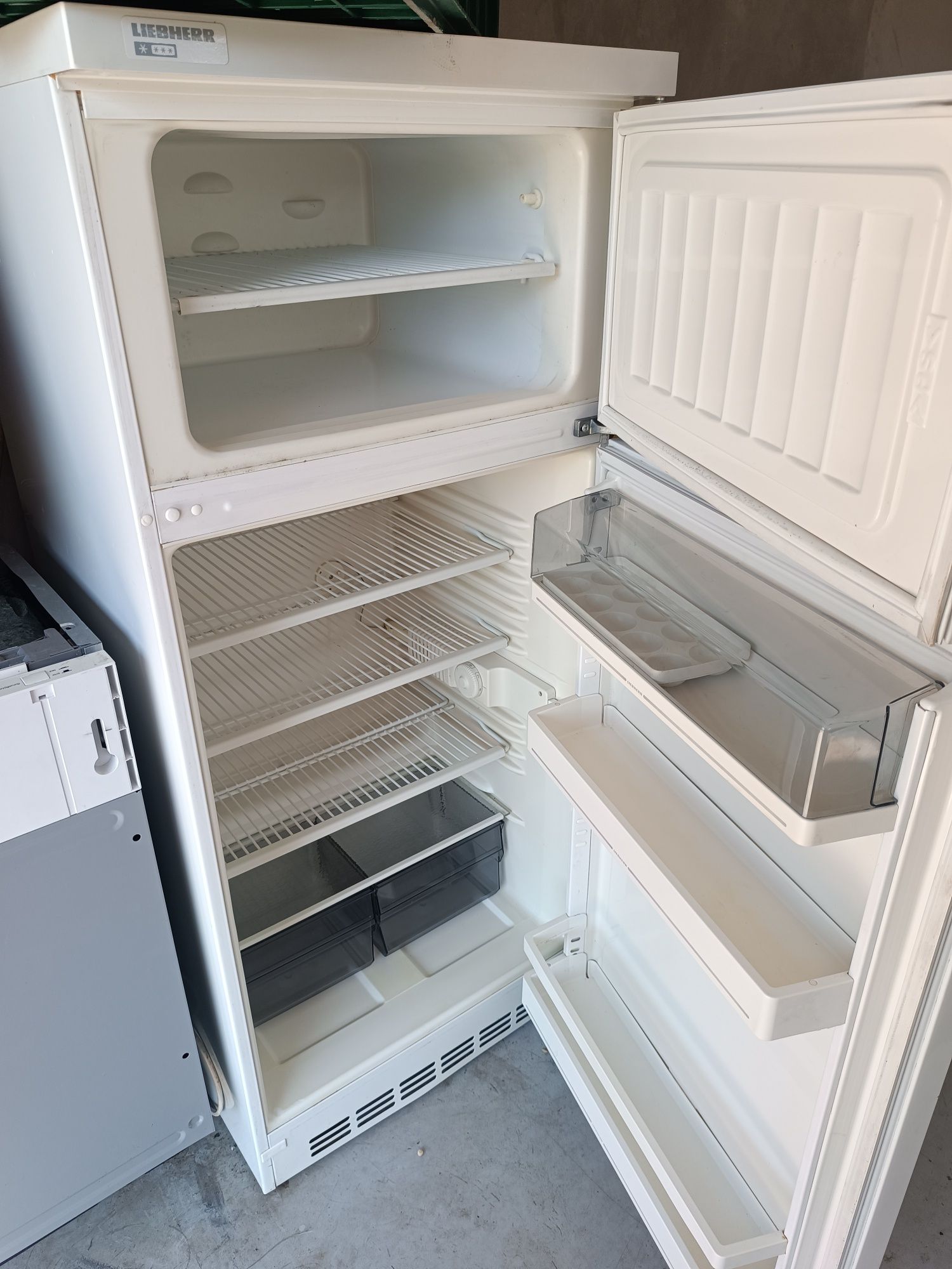 Продається холодильник з Німеччини.