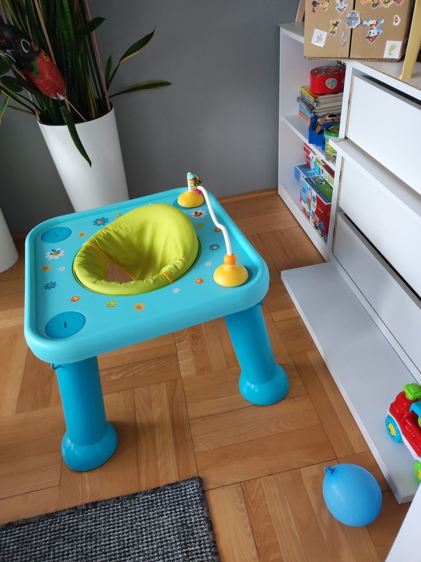 Stolik interaktywny i bujak dla niemowlaka