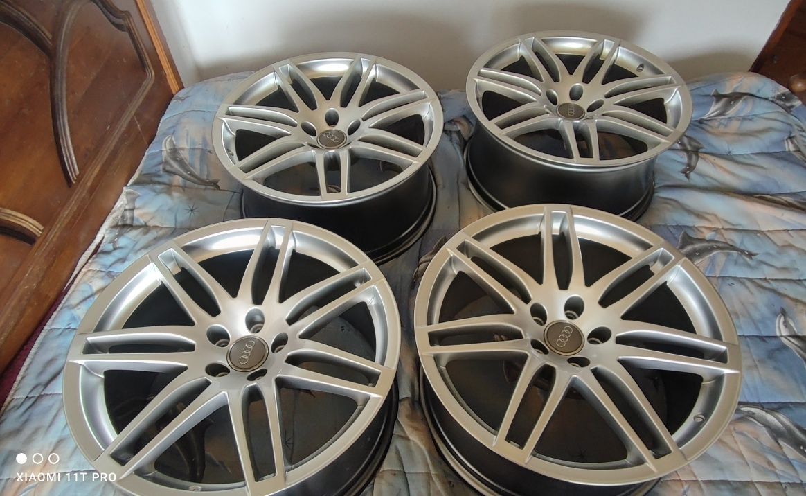 Vendo jantes com pneus originais RS4 B7 5 112 aceito trocas