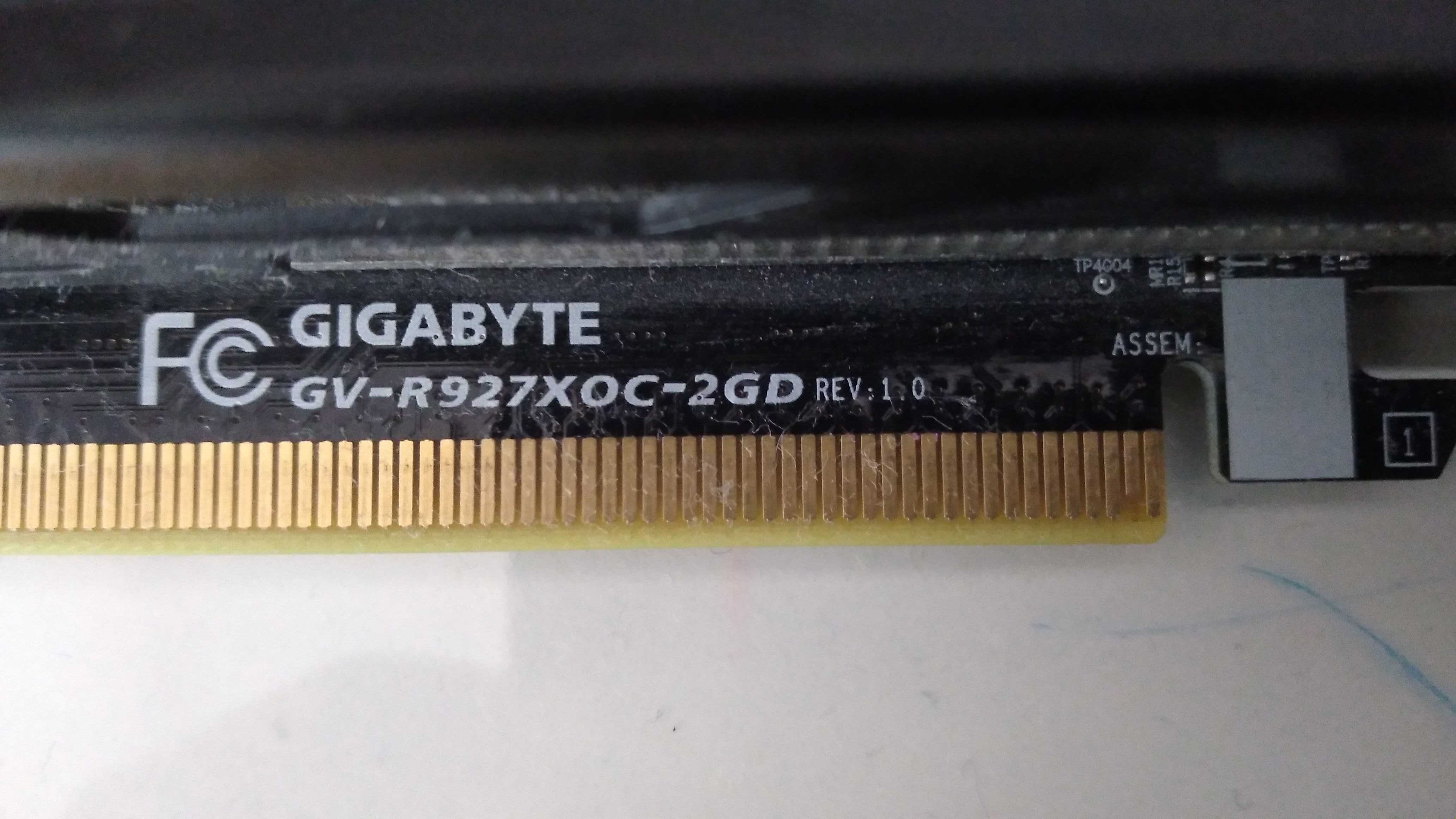 Gigabyte PCI-Ex Radeon R9 270X 2048MB GDDR5