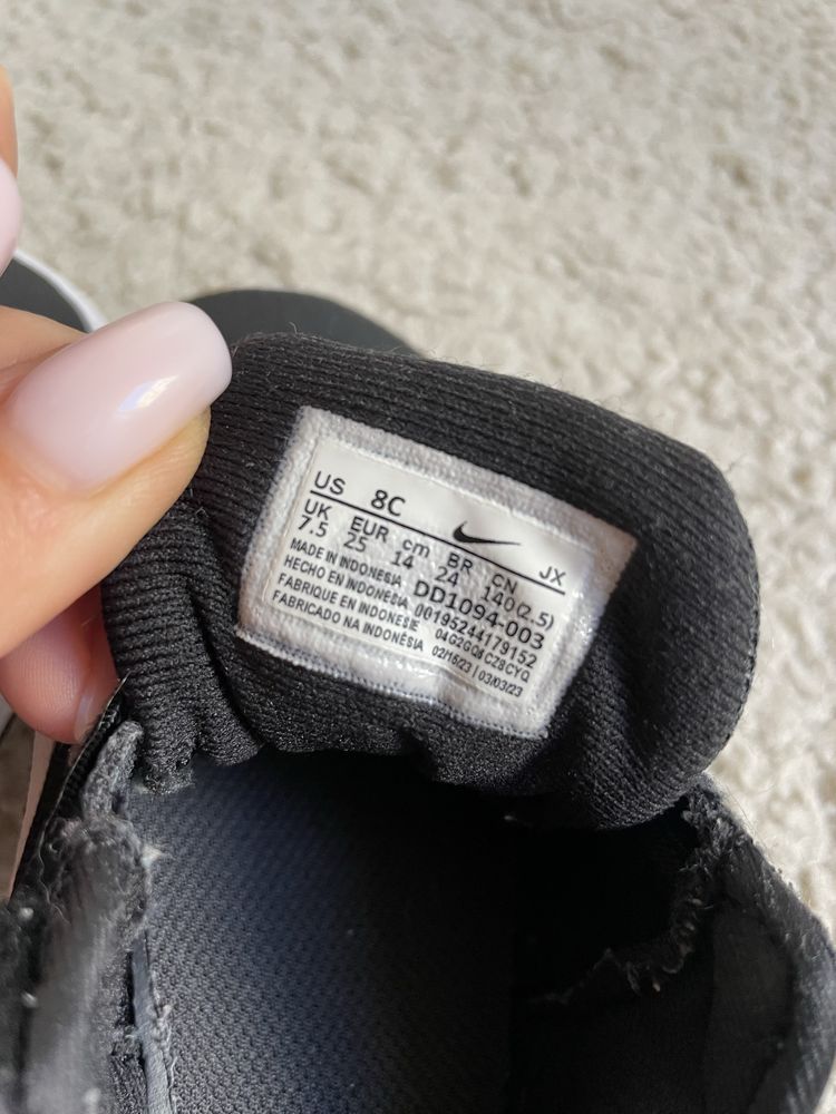 Дитячі кросівки nike