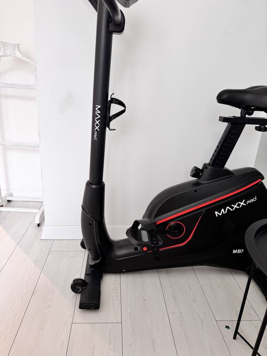 Велотринажер MAXX Pro MB7