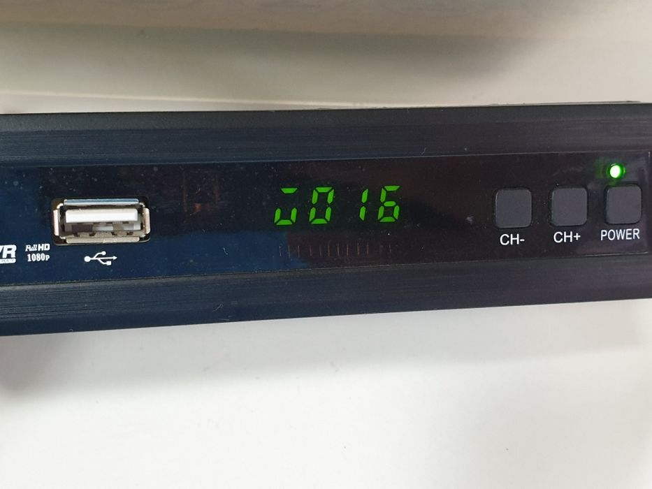 Тюнер IPTV DVB-T2 Simax Metal Blue KL1801