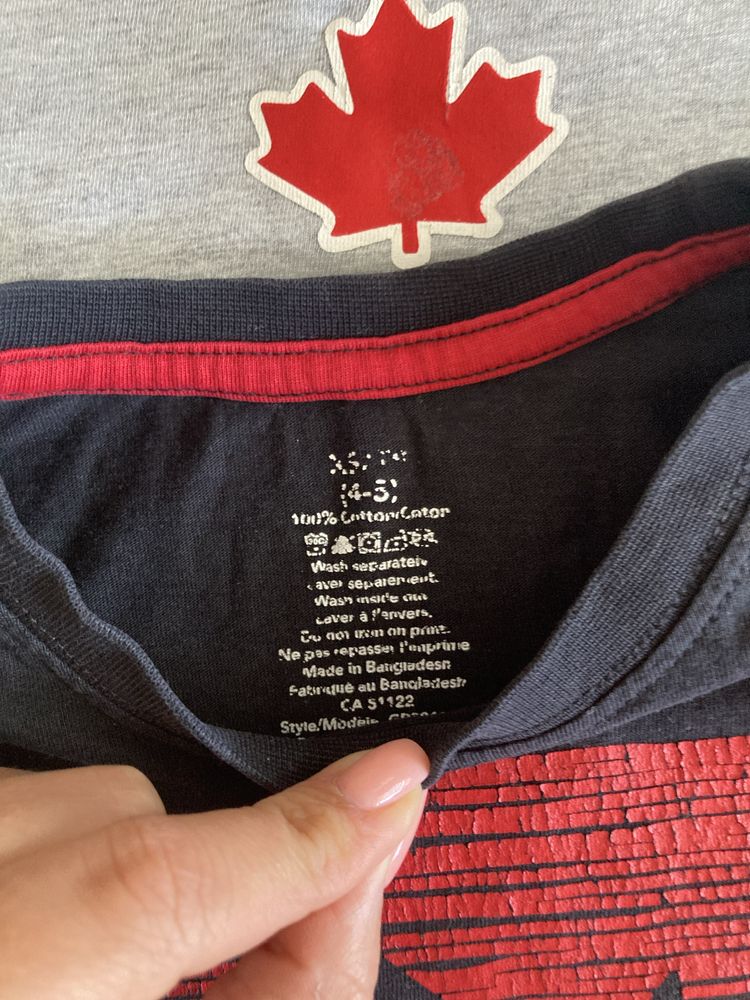 Dwie koszulki Kanada