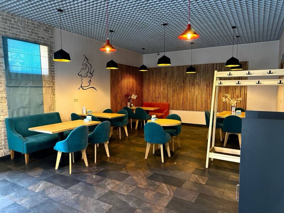 Ресторан триповерховий