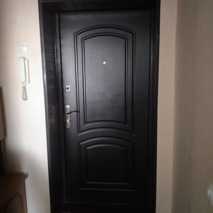 Продам 1 к.из.кв.на заводе Шевченко.13500 торг