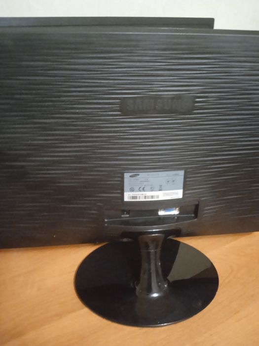 Монитор Samsung 23