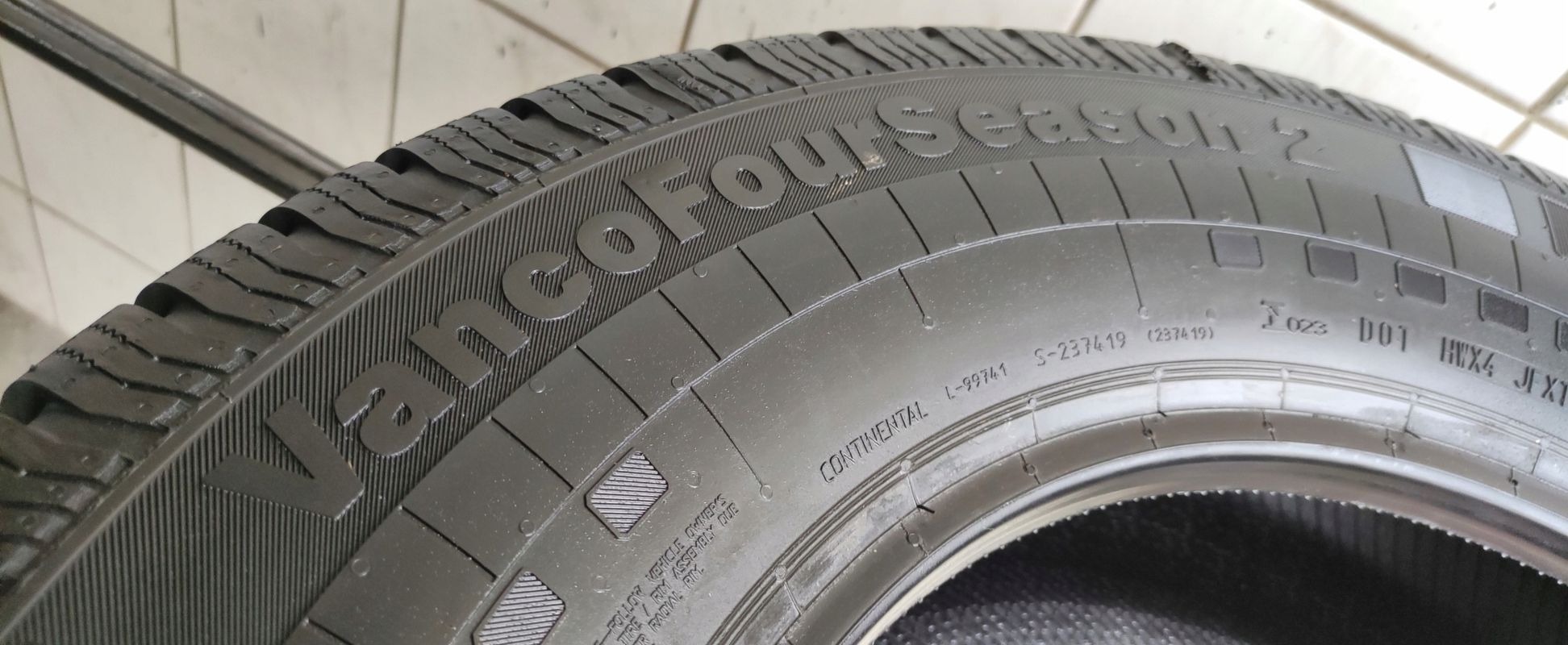4x 225/75r16c Continental VancoFourSeason 2/121/120r 2023r Jak Nowe