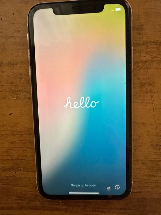 Продам iPhone XR б/в