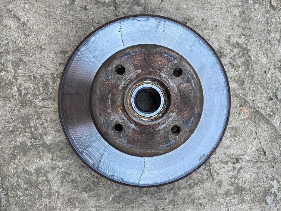 Тормозные диски задние Ситроен С4 II (B7) 1.6 hdi 2012 года выпуска