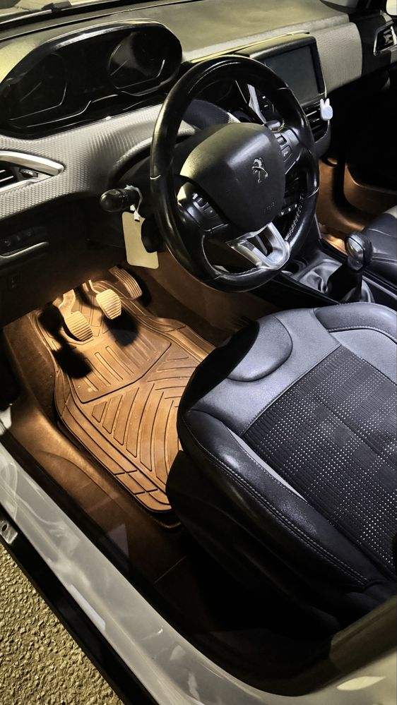 Peugeot 2008 1.2 PureTech - Allure