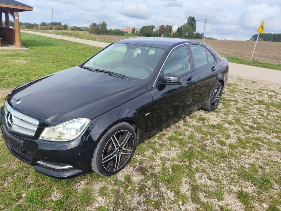 Mercedes-Benz Klasa C Mercedes C kalasa 1.8 benzyna automat Bardzo Ładny