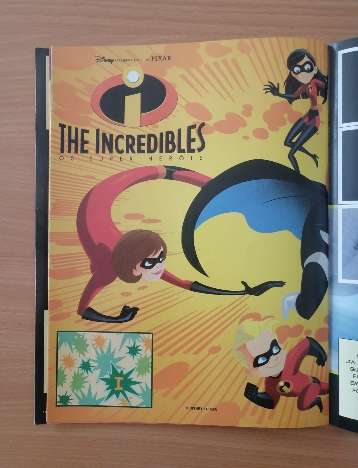 Caderneta cromos dos Incredibles os super heróis da Disney Pixar vazia