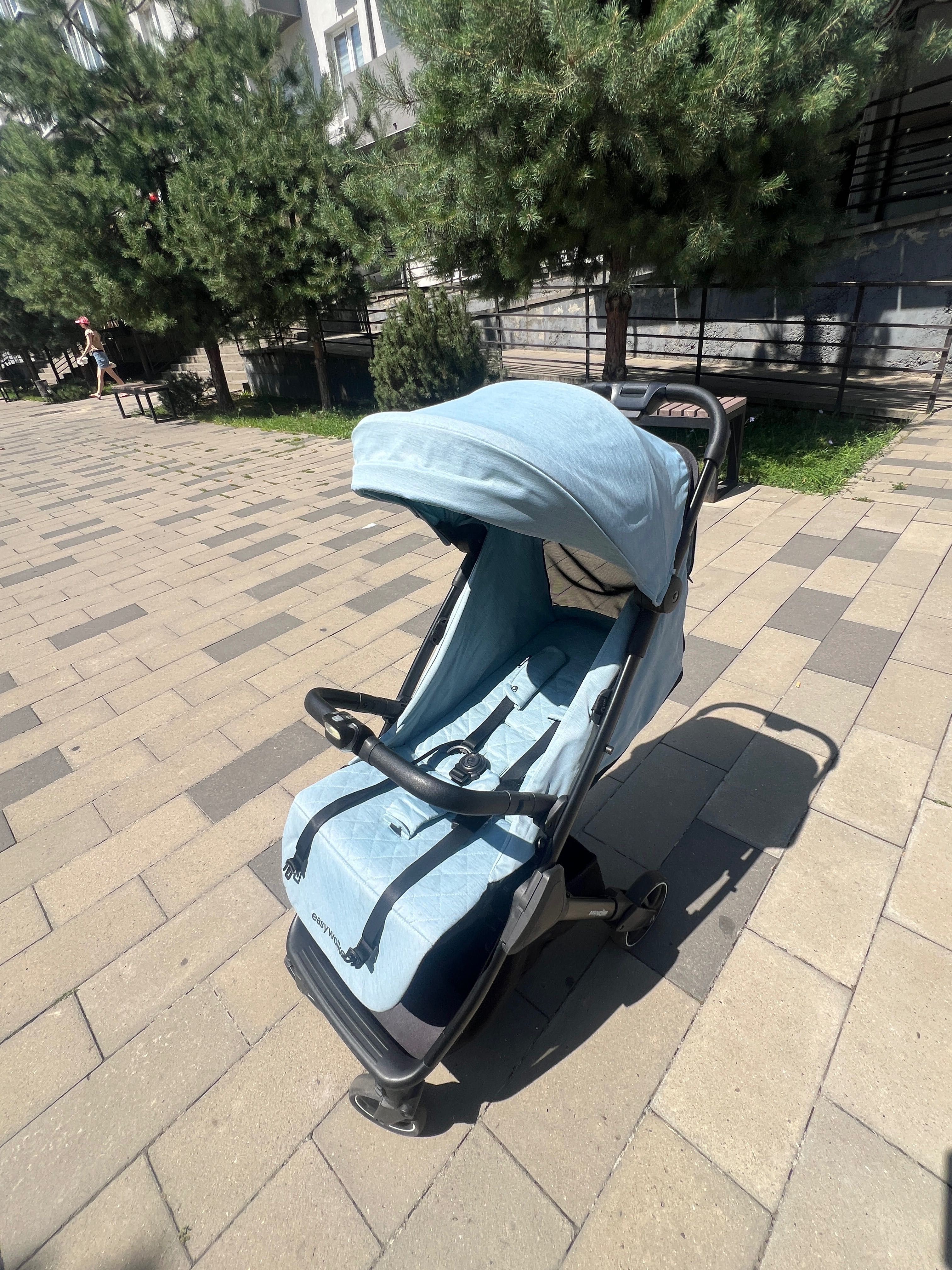 Продаю прогулянковий візок Easy Walker Jackey блакитна
