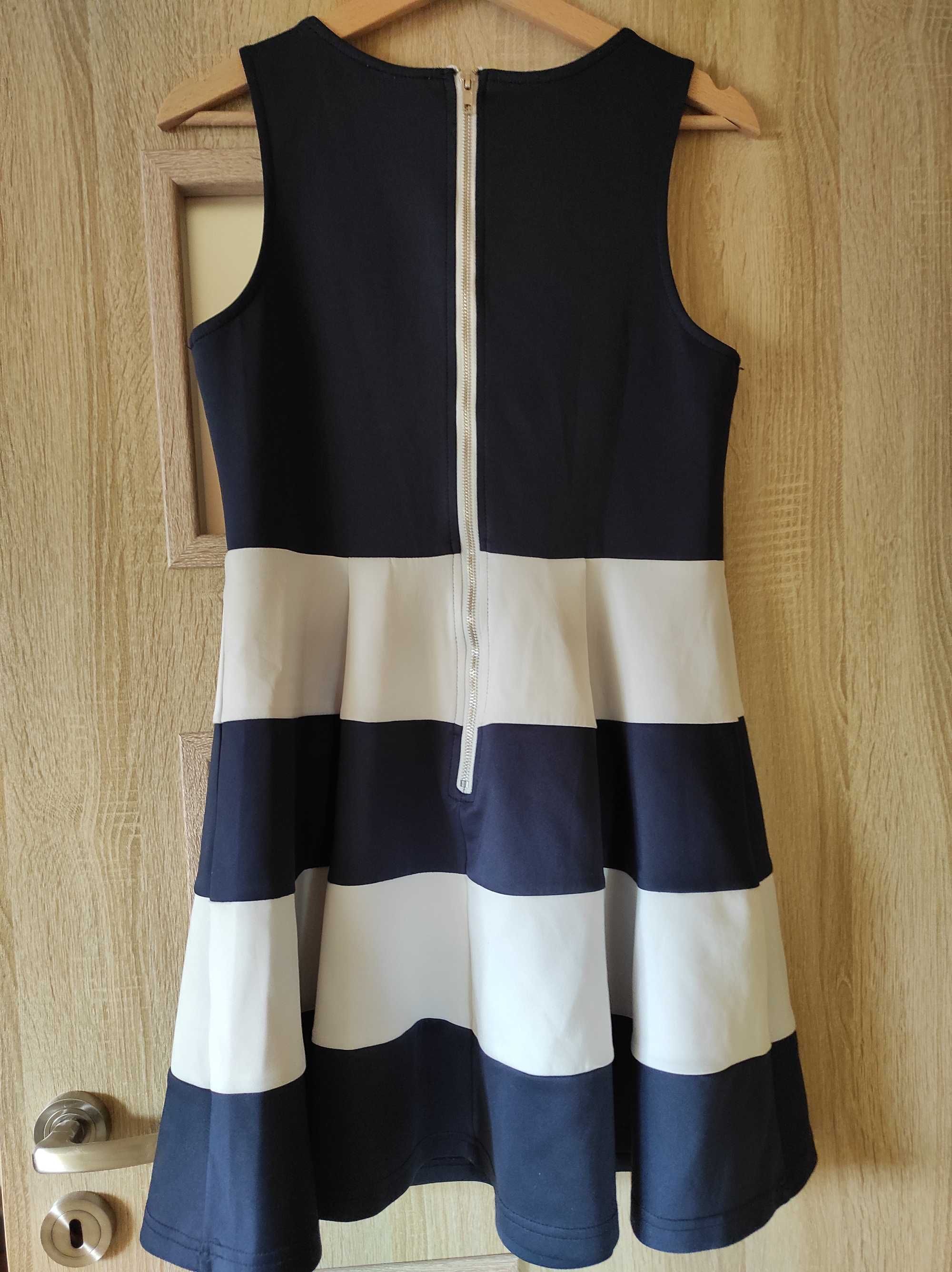 Sukienka w stylu marynarskim, L
