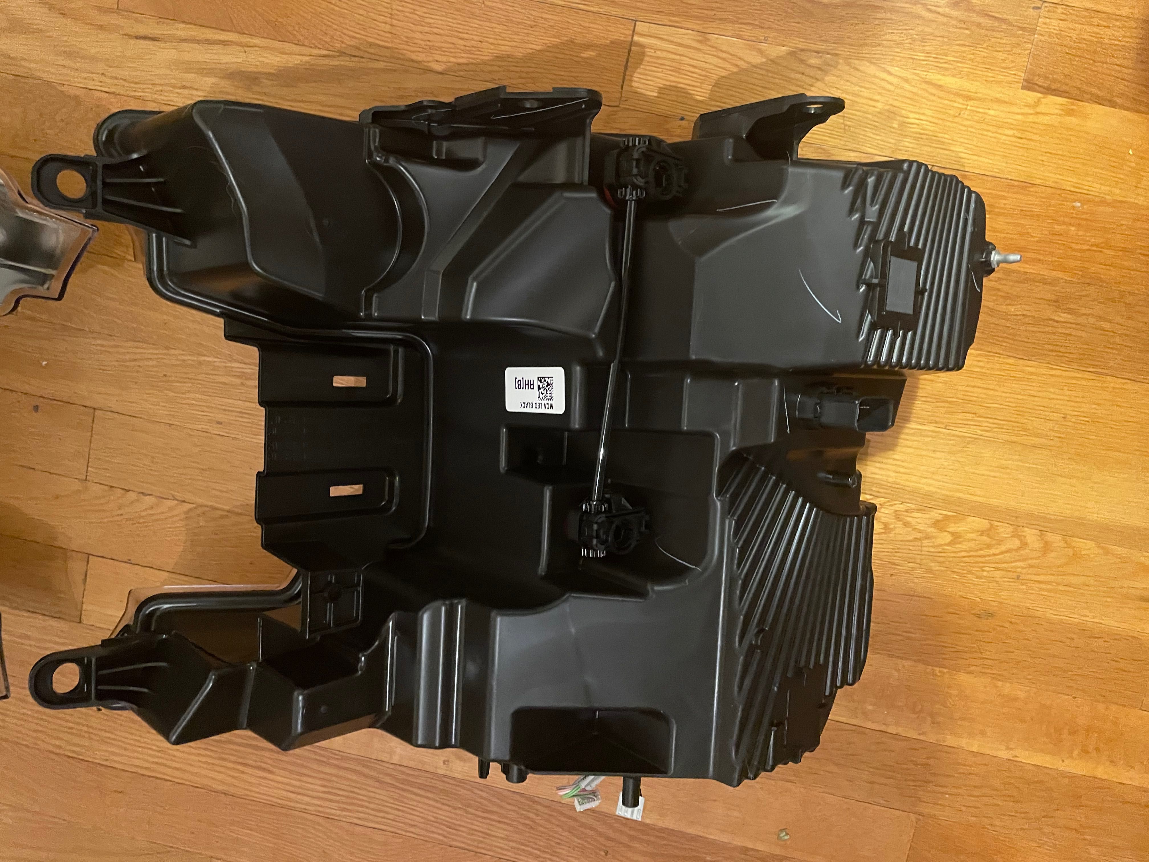 Ford F150 Lampy LED  oraz zwykle zarowki Nowe 2018-20 rok