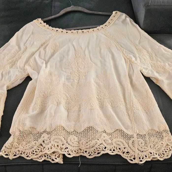 Blusa boêmia deslumbrante, bordada à mão