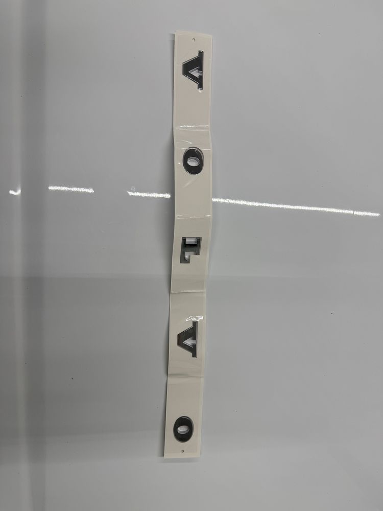 Volvo emblemat logo napis xc60 xc90 s60 s90 xc40