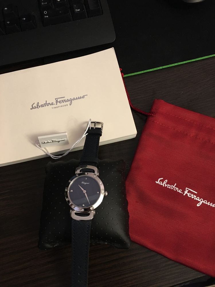 Годинник жіночий Salvatore Ferragamo