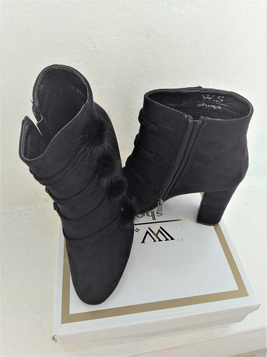 Botas pretas, elegantes - Número 40 - Novas!