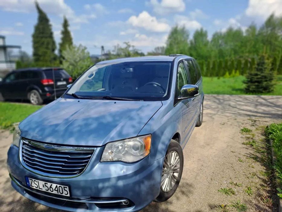 Chrysler Town & Country 3.6 Limited sprzedam lub zamienię na mniejszy.